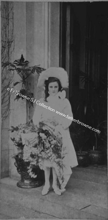 COPY NEGS MRS DIST HEARN AS A CHILD PRESENTING BOUQUET & QUEEN ALEXANDER